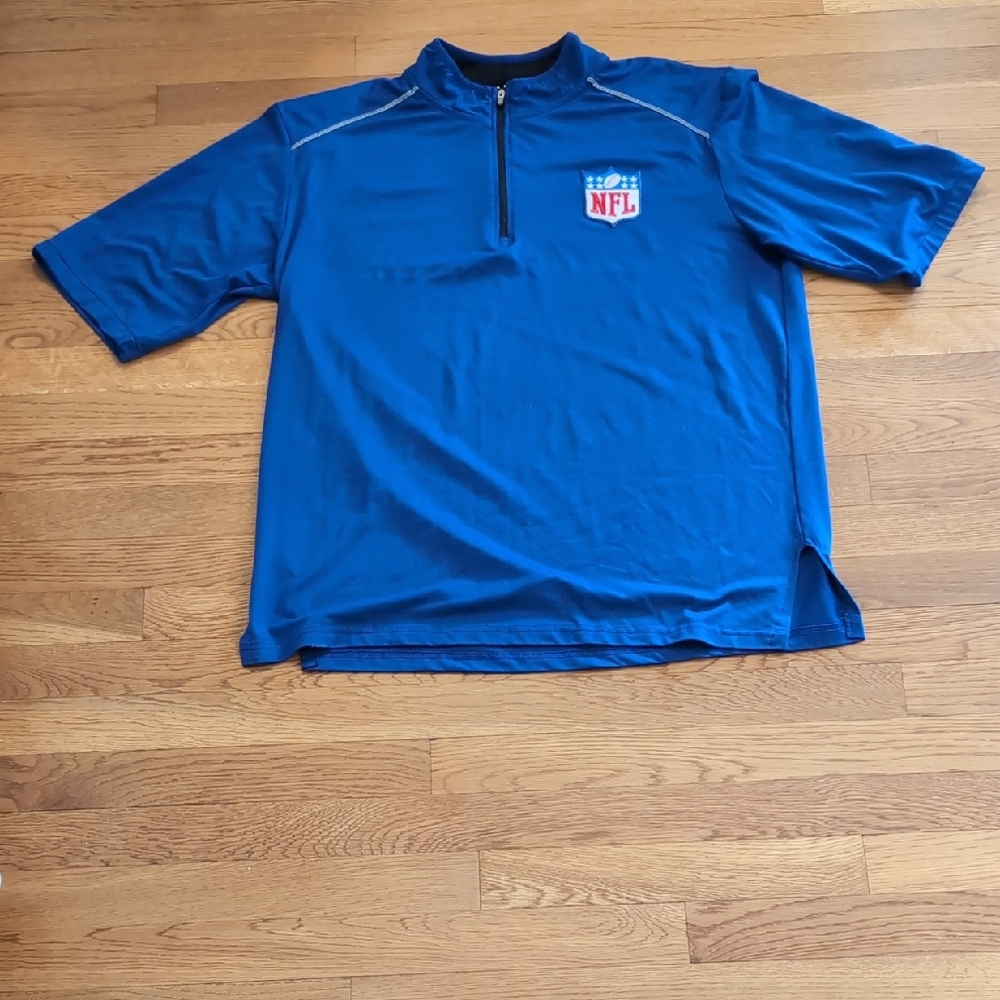 Colosseum NFL Blue Short Sleeve 1/4 zip pullover excellent condition size L